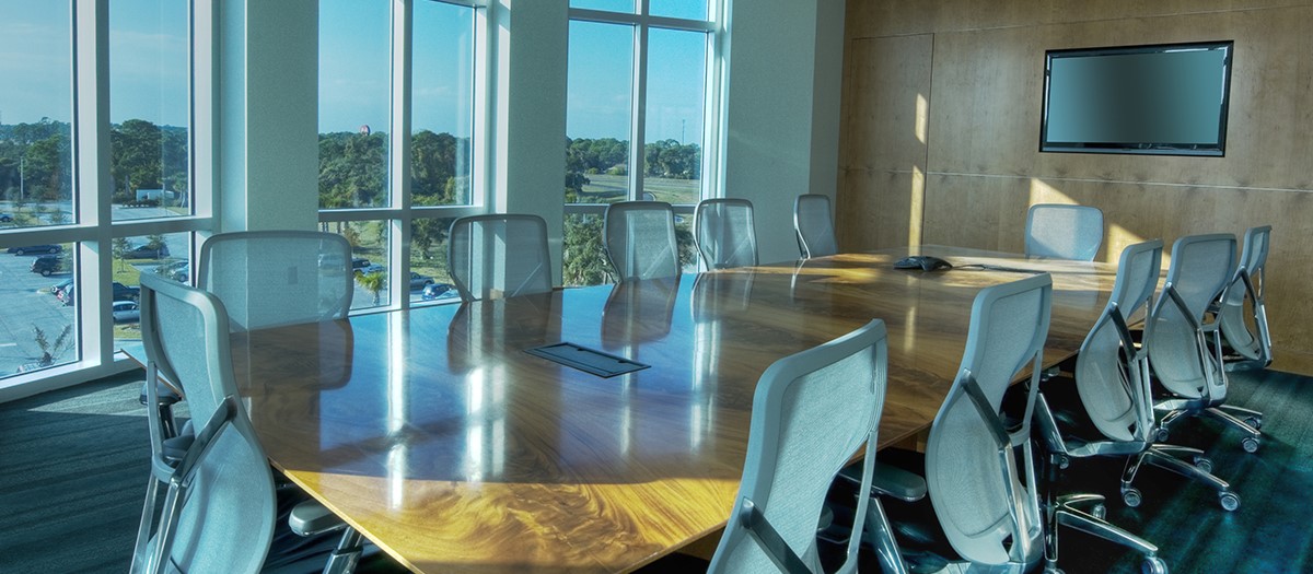 Five Ways to Transform Your Conference Room into a Dynamic Virtual Meeting Room